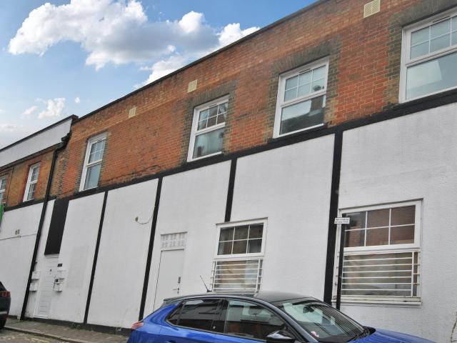 Apartment at Short Street, Rushmoor