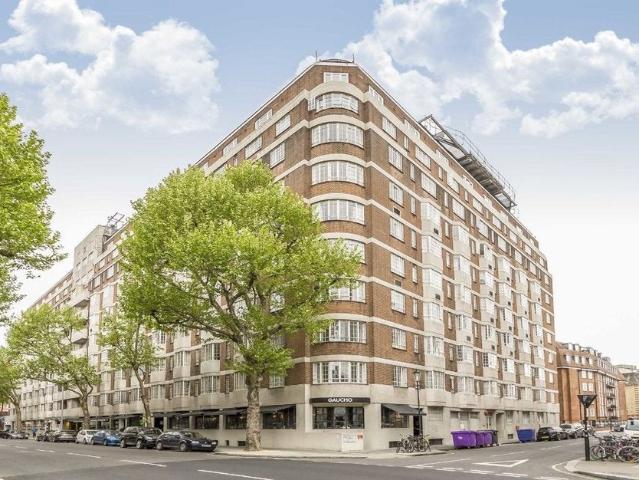 Apartment at Sloane Avenue, Greater London
