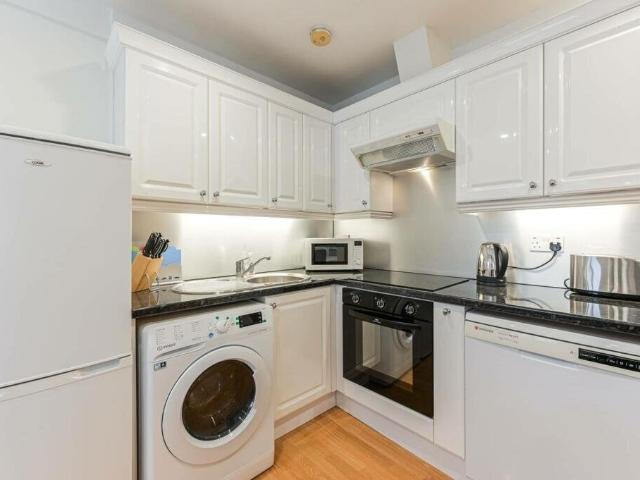 Apartment at Sloane Avenue, Greater London