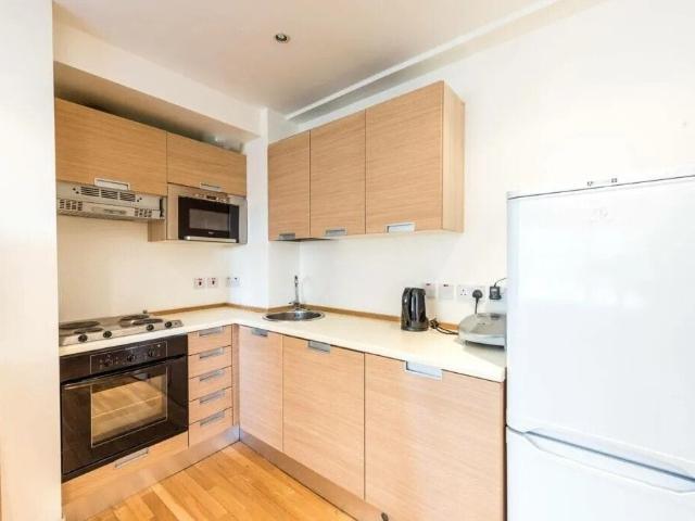 Apartment at Sloane Avenue, Greater London