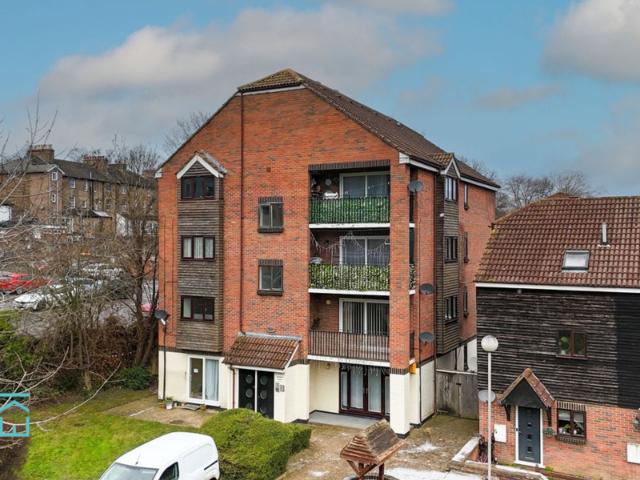 Apartment at Spring Vale, Maidstone