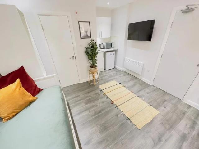 Apartment at Springfield, Greater London