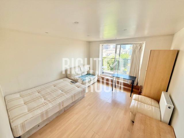 Apartment at Studley Court, Greater London