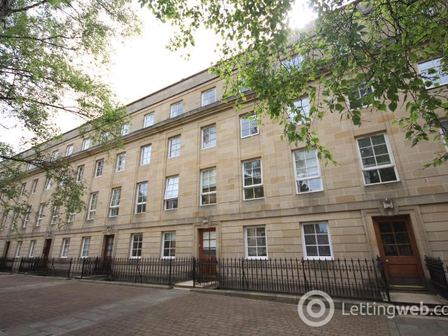 Apartment at St Andrew's Square, Glasgow