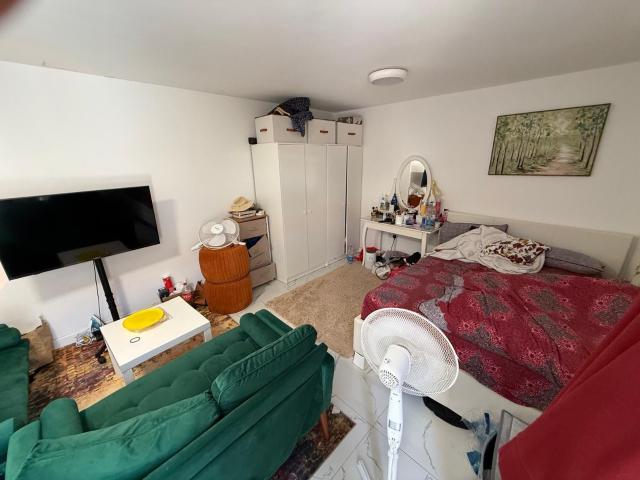 Apartment at St. Aubyn's Avenue, London