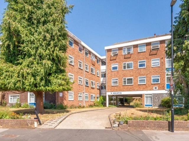 Apartment at St Augustine's Avenue, Greater London