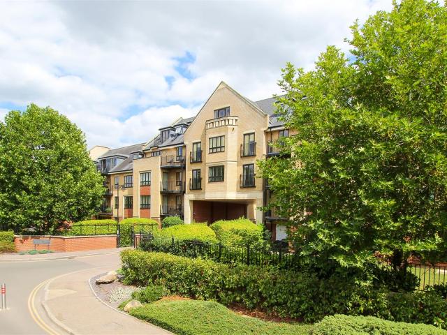 Apartment at St Bartholomew's Court, Cambridge