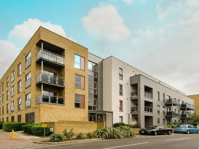 Apartment at St George's Grove, Greater London