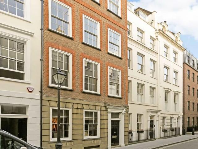 Apartment at St. James's Place, City of Westminster
