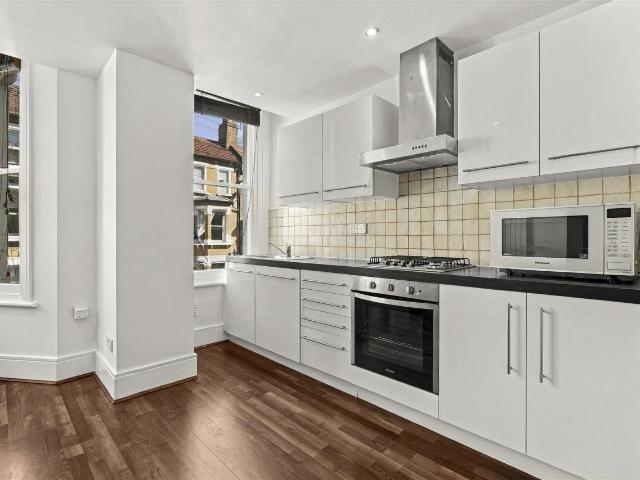 Apartment at St Luke's Avenue, Greater London