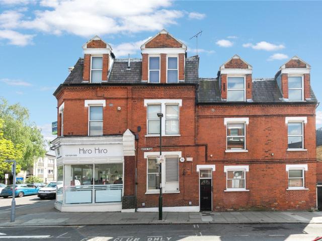 Apartment at St Margarets Road, Greater London