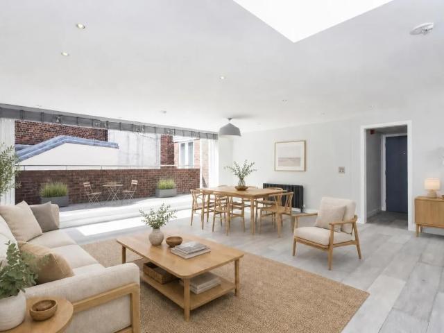 Apartment at St Martin's Lane, City of Westminster