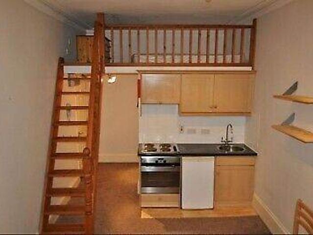 Apartment at St Stephen's Gardens, City of Westminster