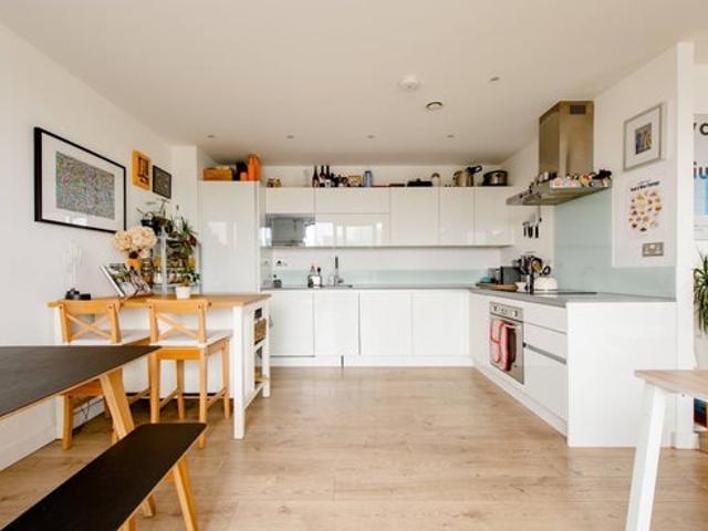 Apartment at St Paul's Way, Greater London