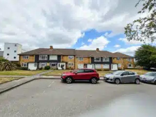 Apartment at St Peter's Court, Greater London