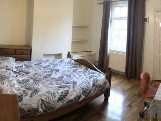 Apartment at St. Peter's Grove, Canterbury