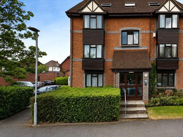 Apartment at St. Ronan's Road, Reading