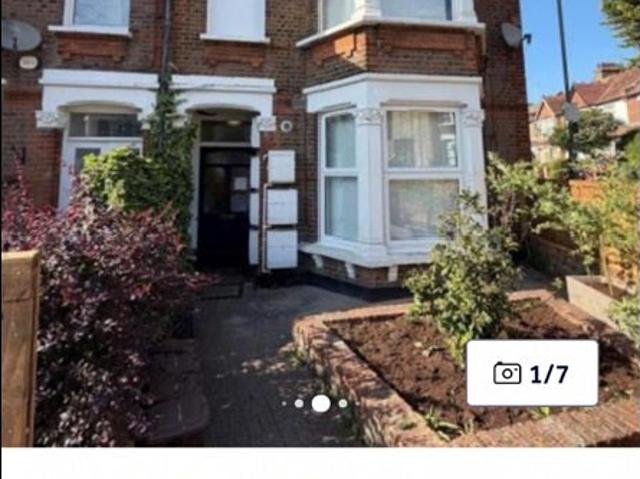 Apartment at Stanhope Avenue, Greater London