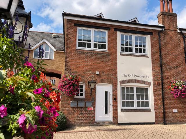 Apartment at Staple Gardens, Winchester