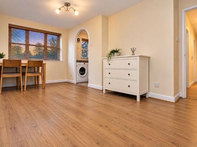 Apartment at Stevenson Close, Greater London