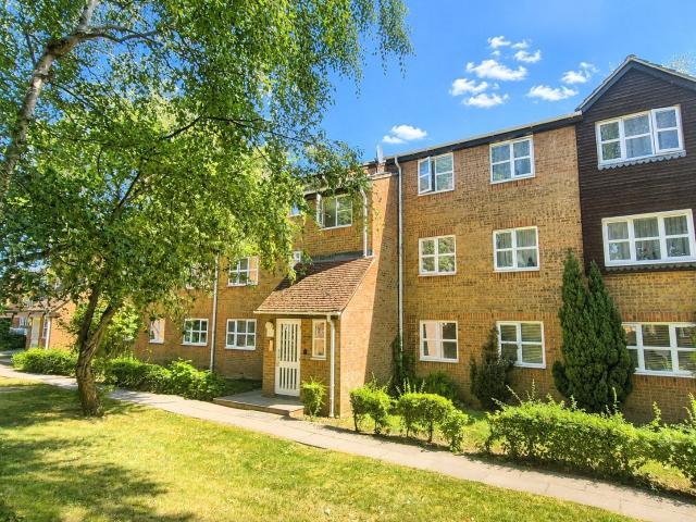 Apartment at Stevenson Close, Greater London