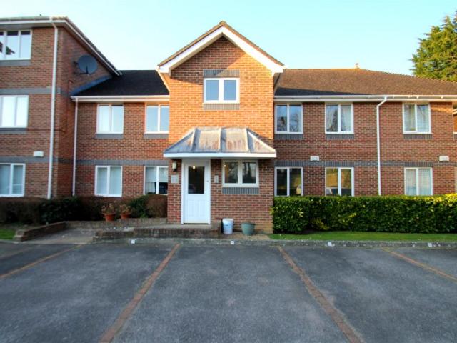Apartment at Strachan Close, Maidstone