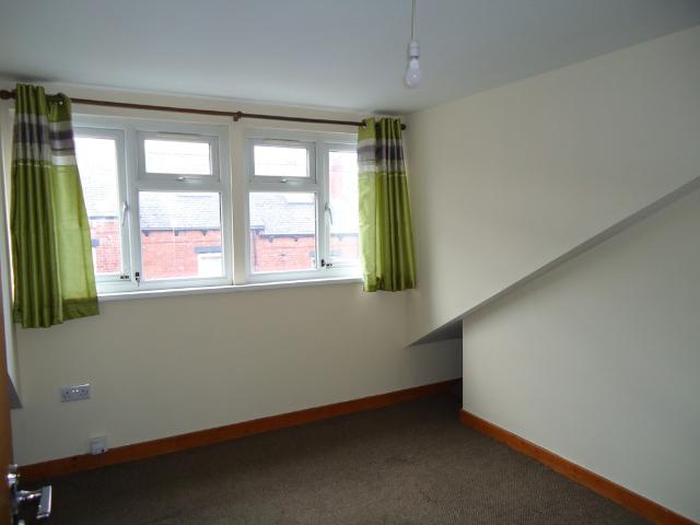 apartment at Stratford Terrace, Leeds, LS11 6JE