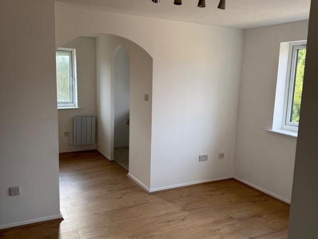 Apartment at Streamside Close, Greater London
