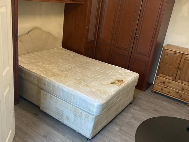 Apartment at Sutton Lane, Greater London