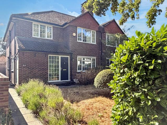 Apartment at Sugden Road, Elmbridge