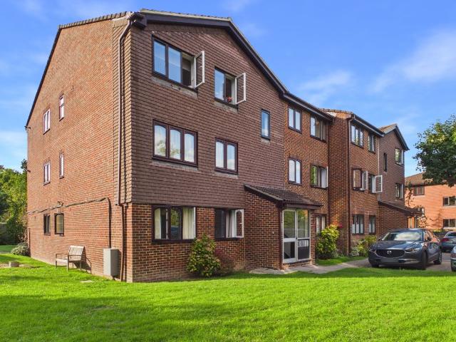 Apartment at Sullington Hill, Crawley