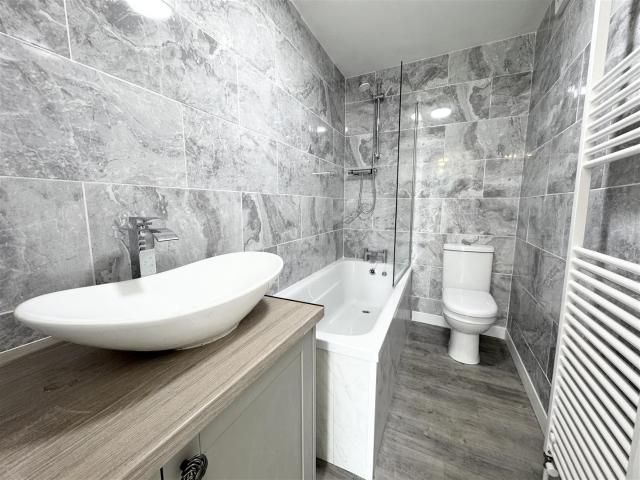Apartment at Swansea Road, Trebanos