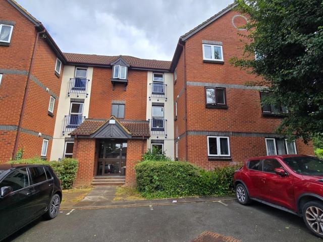 Apartment at Swaythling Close, Greater London