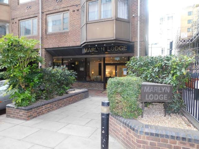 Apartment at Portsoken Street, City of London