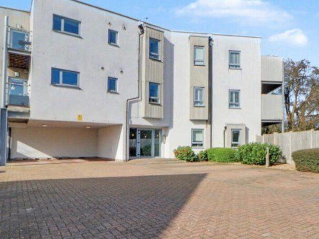 Apartment at Pavilion Drive, Birmingham