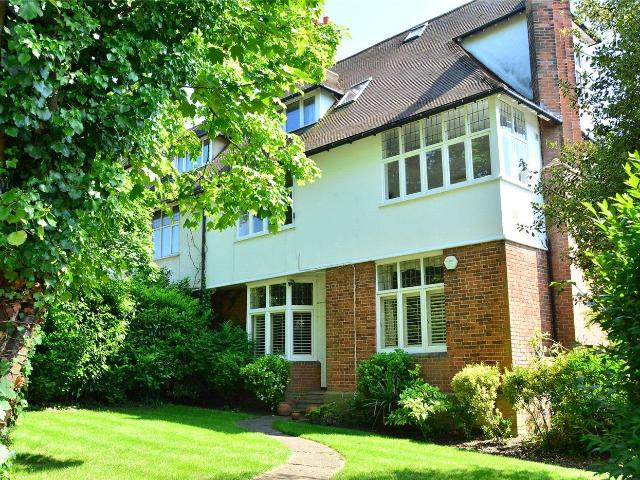 Apartment at Page Heath Lane, Greater London