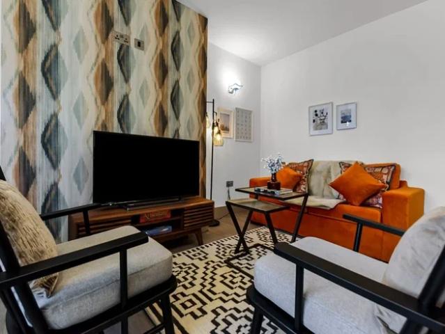 Apartment at Page's Hill, Greater London