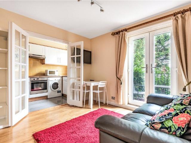 Apartment at Page's Walk, Greater London