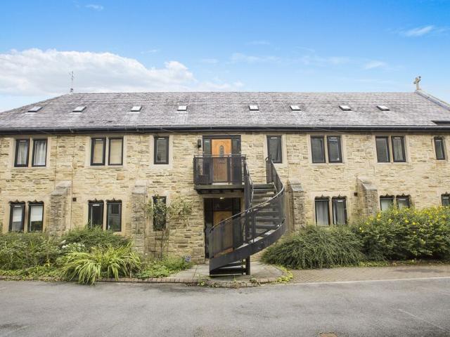 Apartment at Palace House Road, Calderdale
