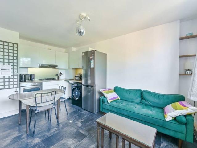 Apartment at Palace Road, Greater London