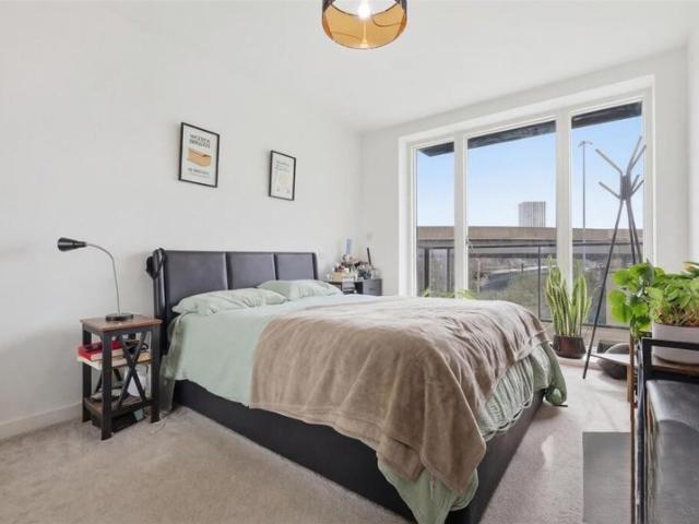 Apartment at Park View Road, Greater London