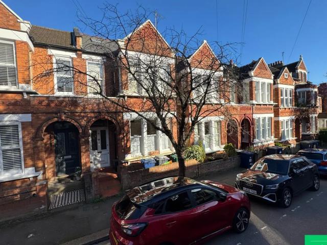 Apartment at Park Hall Road, Greater London