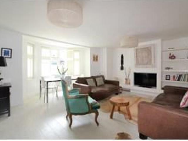 Apartment at Park Hill, Greater London
