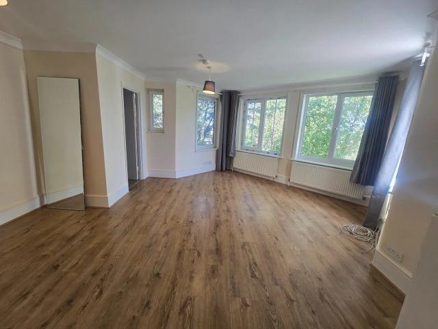 Apartment at Park Hill, Greater London