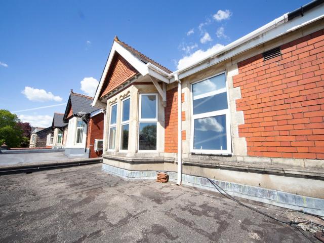 Apartment at Park Road, Cardiff