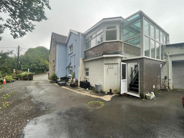 Apartment at Park Street, Ammanford