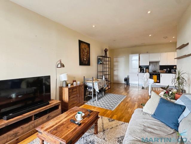 Apartment at Park Street, Ashford