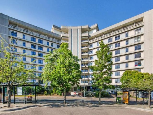 Apartment at Park Street, Ashford