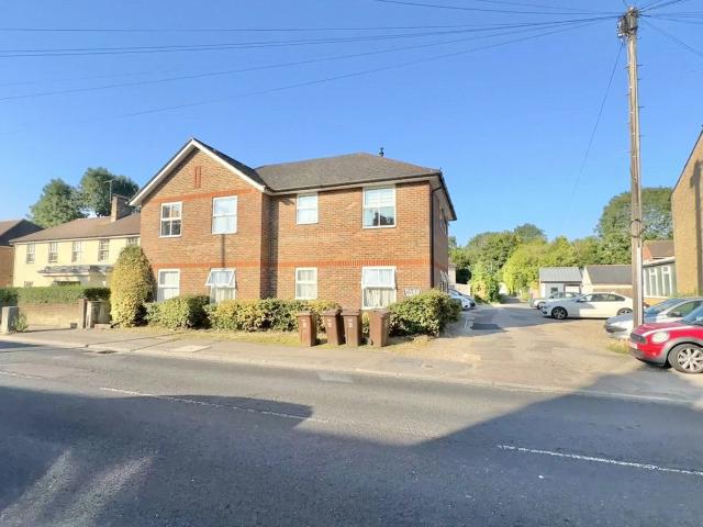 Apartment at Park Street, St Albans