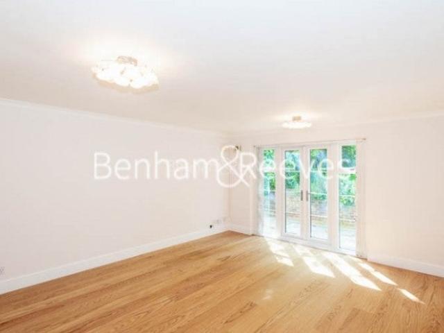 Apartment at Parkhill Road, Greater London